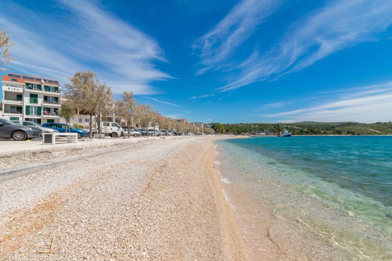 Beachfront Apartments Villa Sisa Primošten Dış mekan fotoğraf