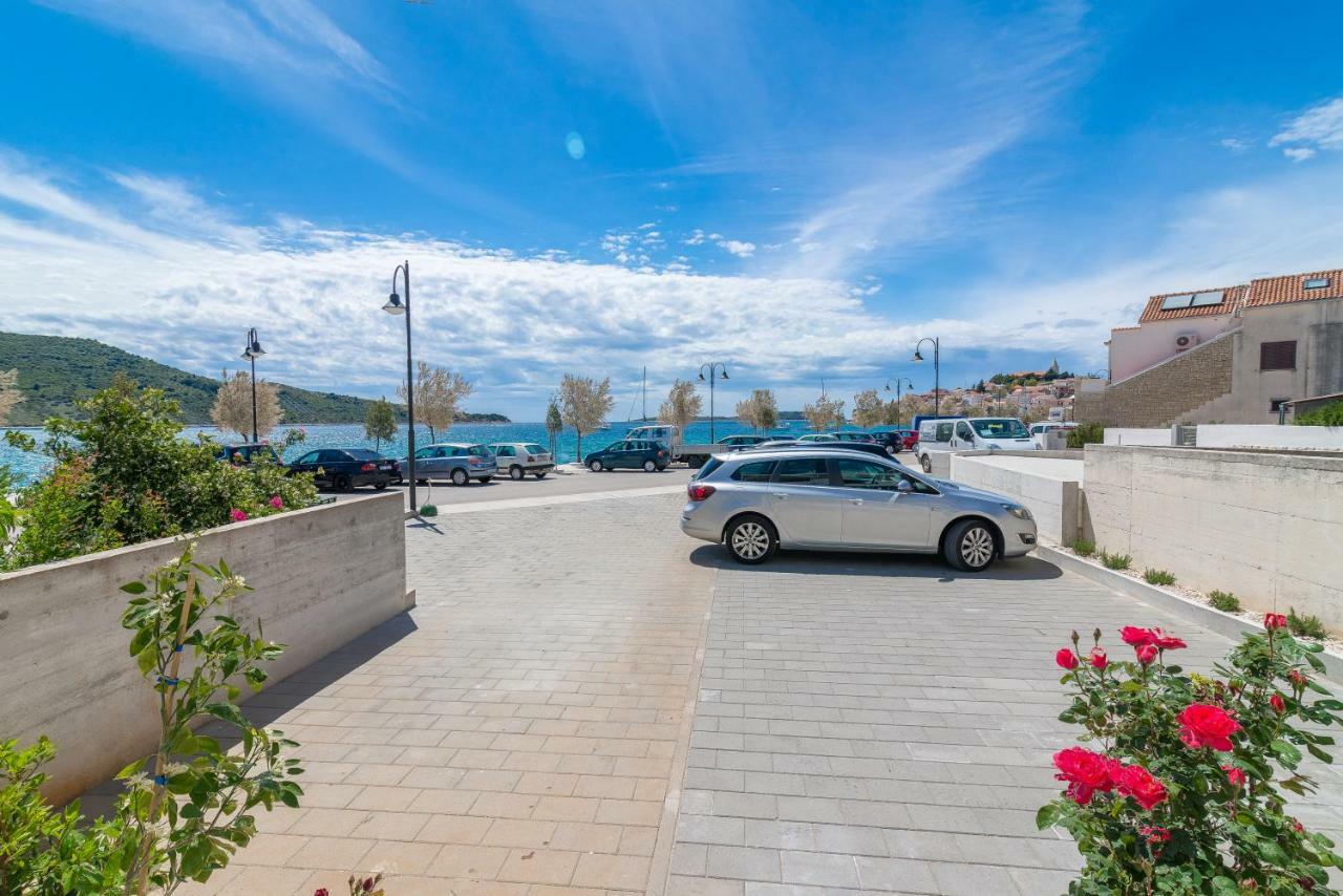 Beachfront Apartments Villa Sisa Primošten Dış mekan fotoğraf