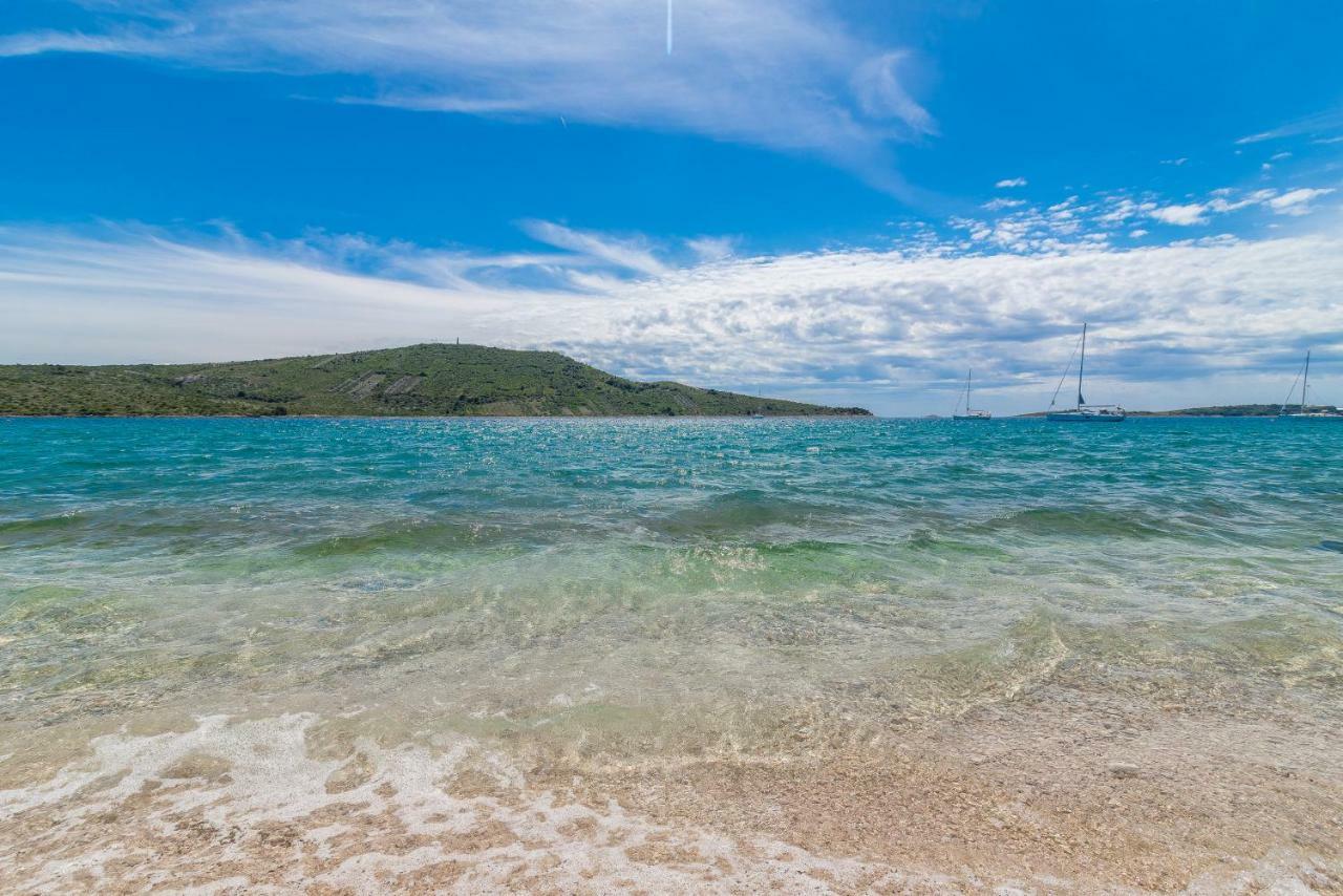 Beachfront Apartments Villa Sisa Primošten Dış mekan fotoğraf