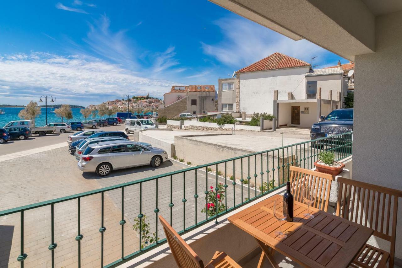 Beachfront Apartments Villa Sisa Primošten Dış mekan fotoğraf