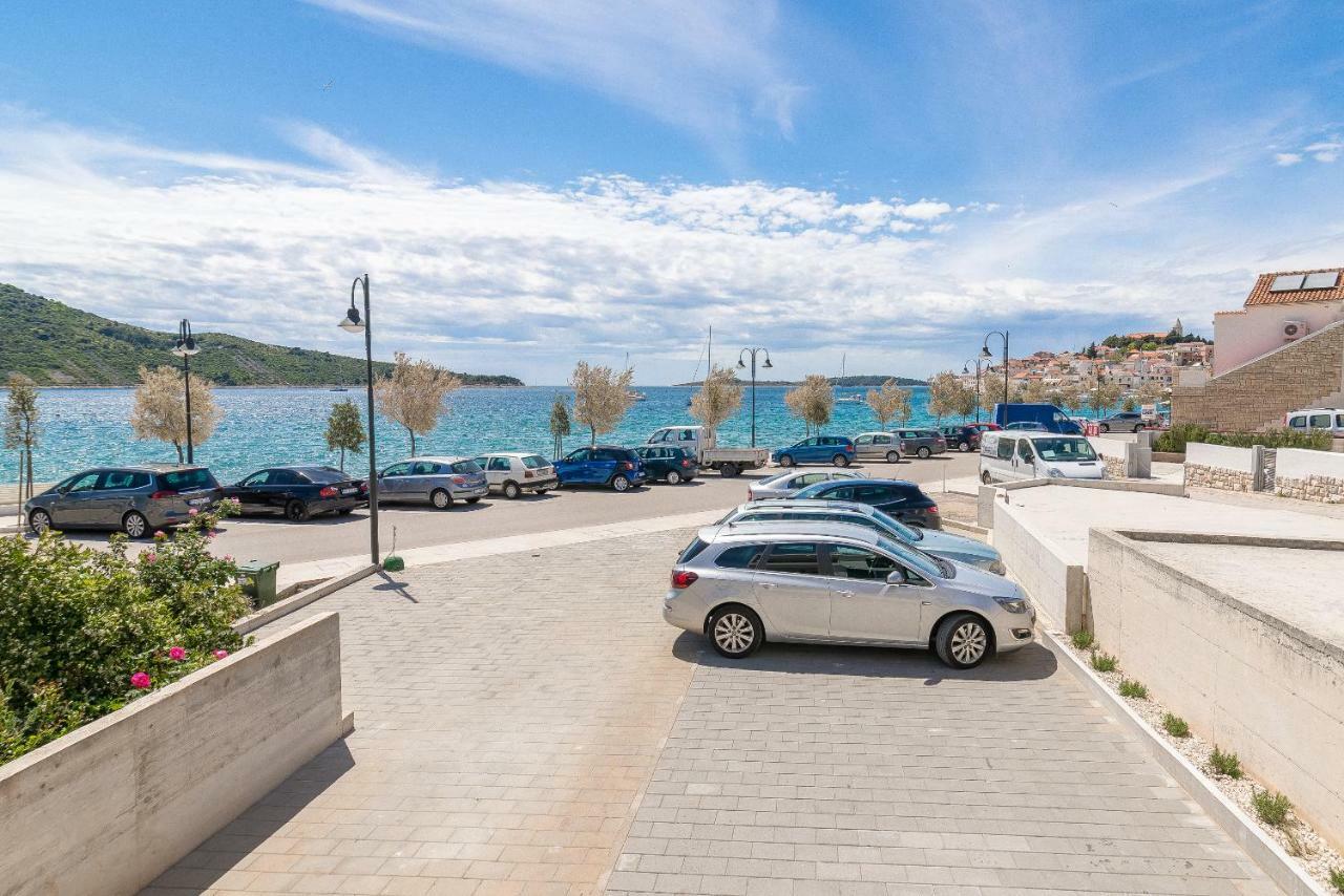 Beachfront Apartments Villa Sisa Primošten Dış mekan fotoğraf