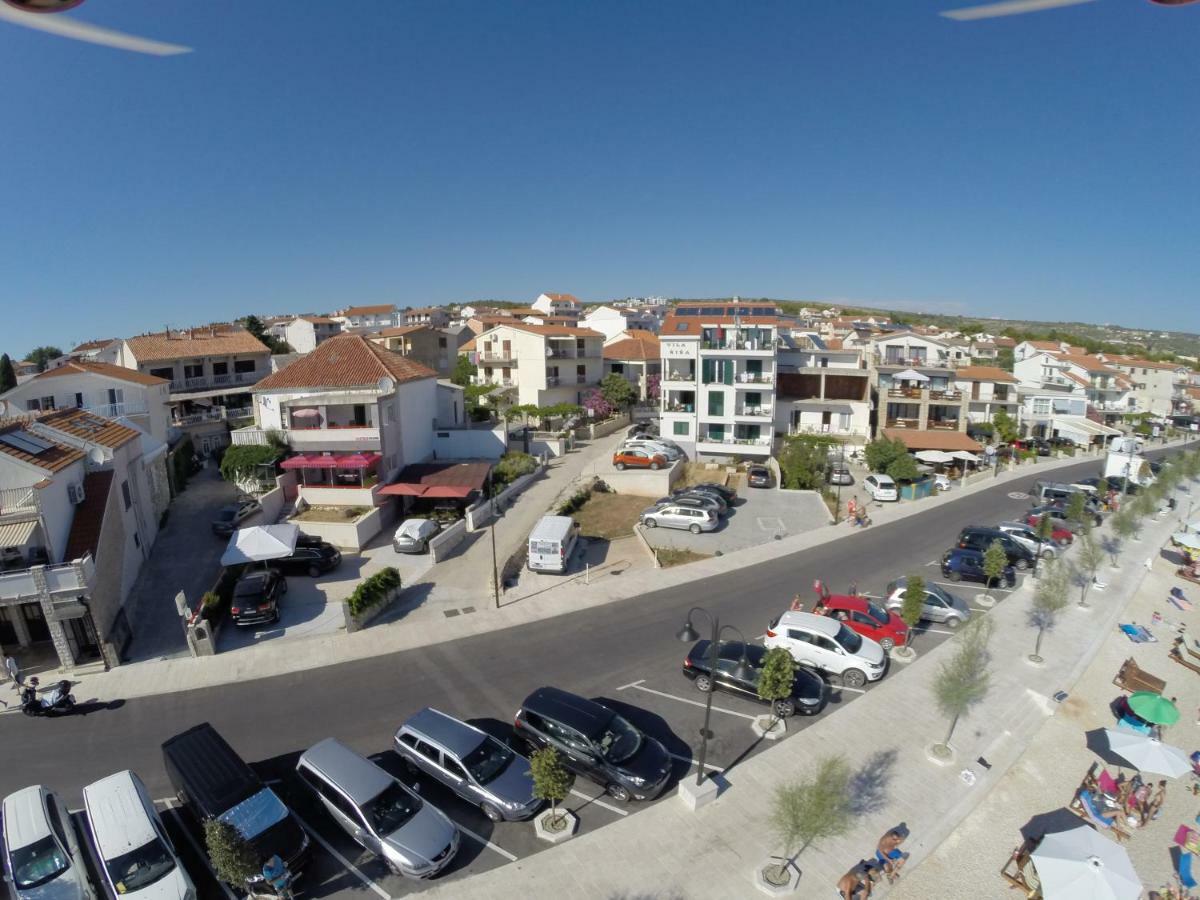 Beachfront Apartments Villa Sisa Primošten Dış mekan fotoğraf